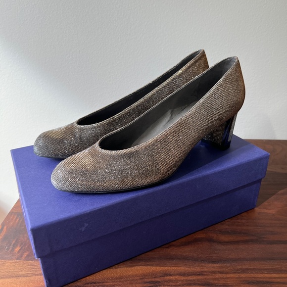 Stuart weitzman metallic pump 6 1/2 M - Picture 2 of 9
